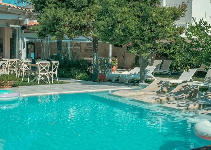 Georgia\'s Garden Hotel